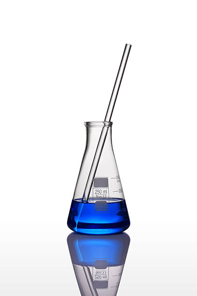 verrerie de laboratoire - plexi glass science technology healthcare and medicine photos et images de collection