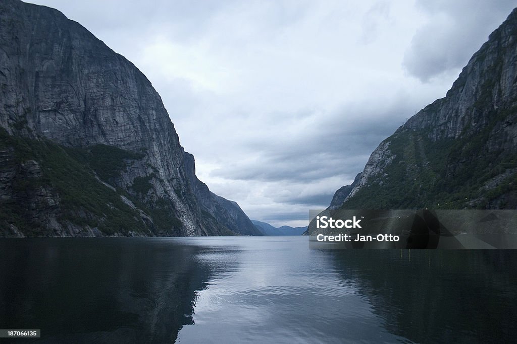Lysefjord in Norwegen - Lizenzfrei Abenddämmerung Stock-Foto