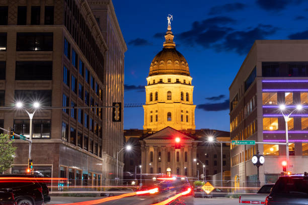 istock Nighttime view of Topeka Kansas State Capitol 1870674423