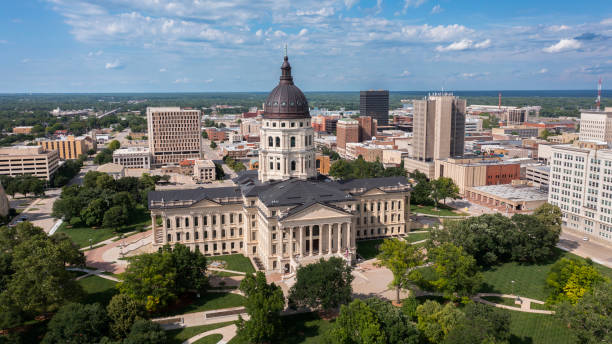 istock Topeka Kansas State Capitol Building 1870675528