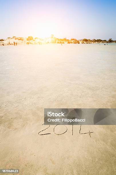 Photo libre de droit de Nouvelle Année 2014 Sur La Plage banque d'images et plus d'images libres de droit de 2014 - 2014, Boisson rafraîchissante, Coeur - Symbole d'une idée