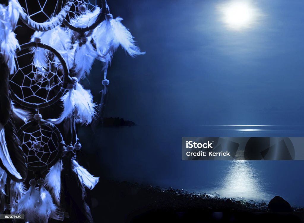 Blue moon-Caça-sonhos com espaço para texto - Foto de stock de Caça-sonhos royalty-free