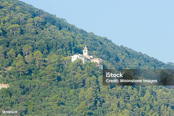 Riviera Di Levante In Liguria Italia - Fotografie stock e altre immagini di Chiesa - Chiesa, Italia, Scena rurale