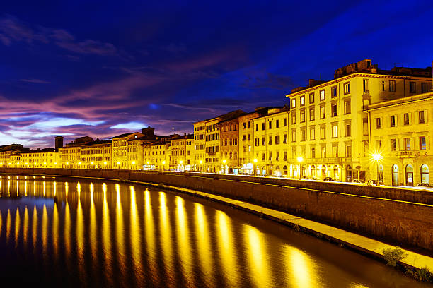 istock River Arno in PIsa at dusk 187081733