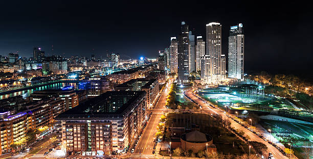 istock Puerto Madero at night 187082982