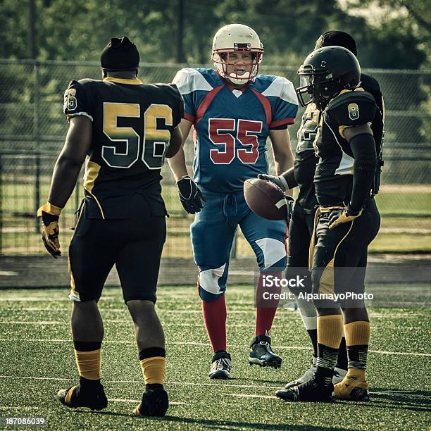 Foto de Jogo Em Andamentoxxii e mais fotos de stock de Esportista - Esportista, Universidade, Aluno de Universidade