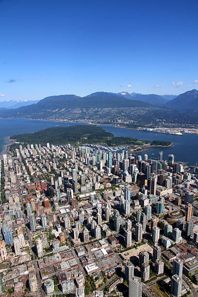istock Jeweled City 187086903