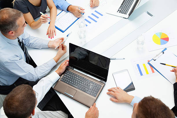 istock Business team at meeting 187087447