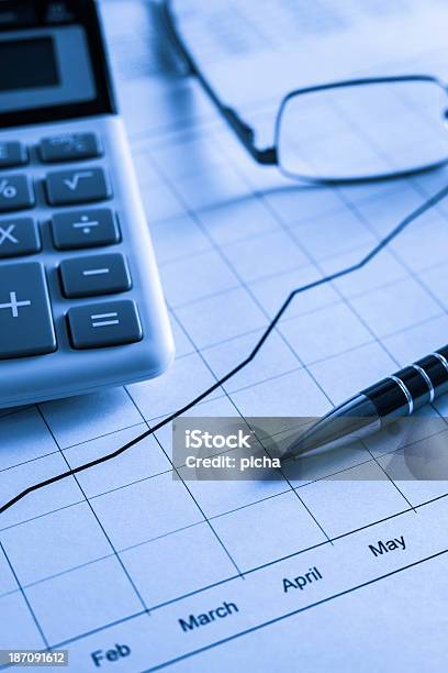 Os Resultados Financeiros - Fotografias de stock e mais imagens de Extrato Bancário - Extrato Bancário, Riqueza, Aspiração