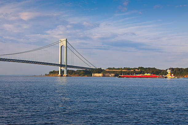 ponte di verrazano-narrows, new york - decked foto e immagini stock