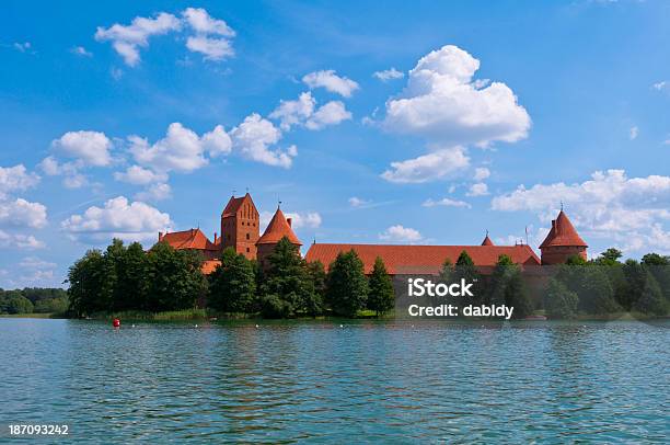 Photo libre de droit de Medieval Château De Trakai banque d'images et plus d'images libres de droit de Adulation - Adulation, Architecture, Bleu