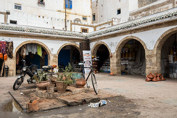 田園風景、マラケシュ、モロッコ、アフリカ - morocco majorelle gardens formal garden islam ストックフォトと画像