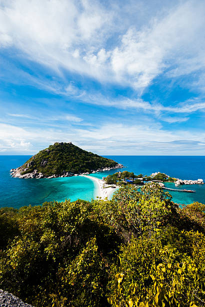 istock Transparent blue sea, mountains and the sky 187097319