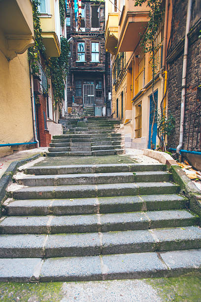 alley passos. - staircase steps istanbul turkey - fotografias e filmes do acervo