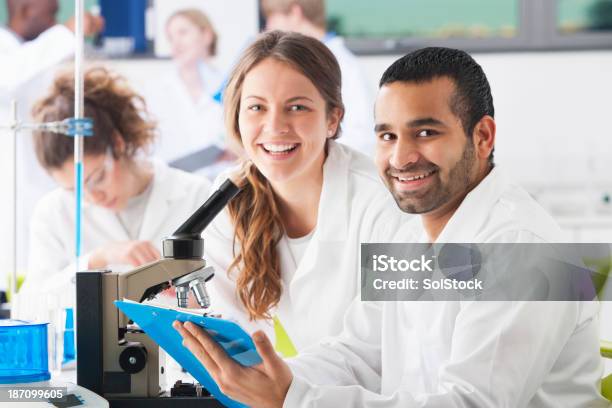 Science Studentpic Students In Science Class Stock Photo - Download Image Now - Laboratory ...