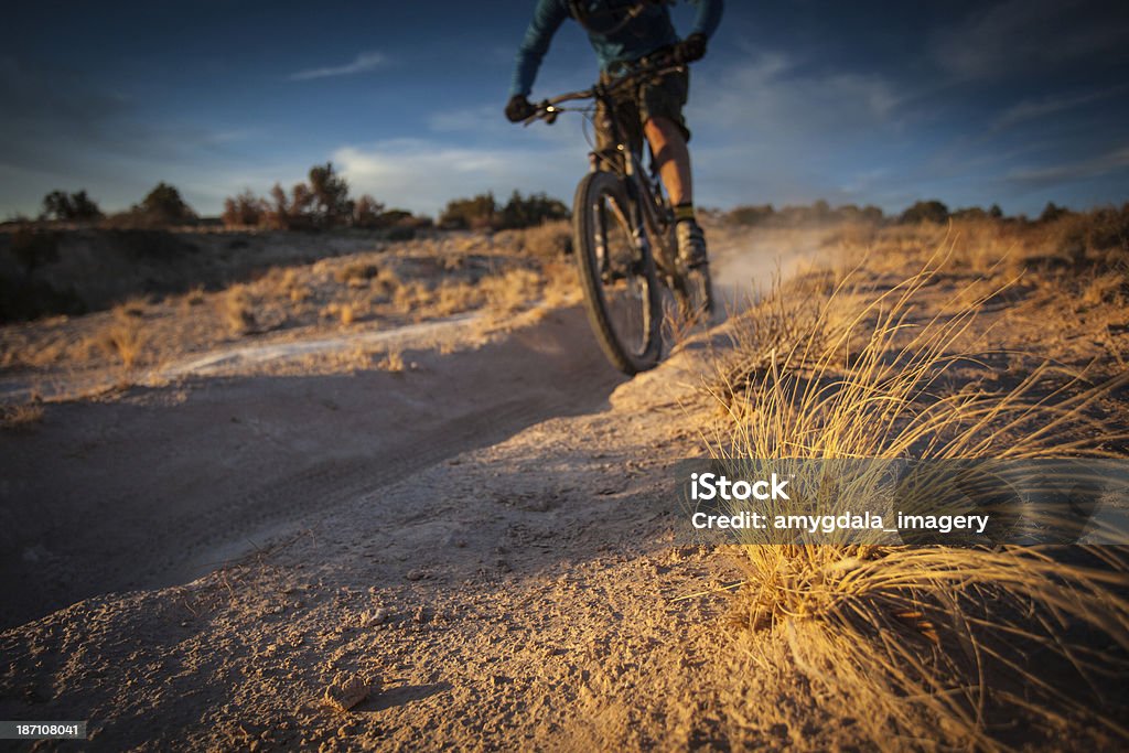 desert-Mountainbiker Landschaft - Lizenzfrei Abenteuer Stock-Foto