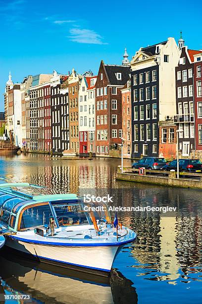 Typisch Niederländische Häuser Und Kanäle Im Zentrum Von Amsterdam Stockfoto und mehr Bilder von Altstadt