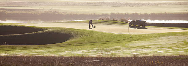 골프 코스 유지보수 - golf panoramic golf course putting green 뉴스 사진 이미지