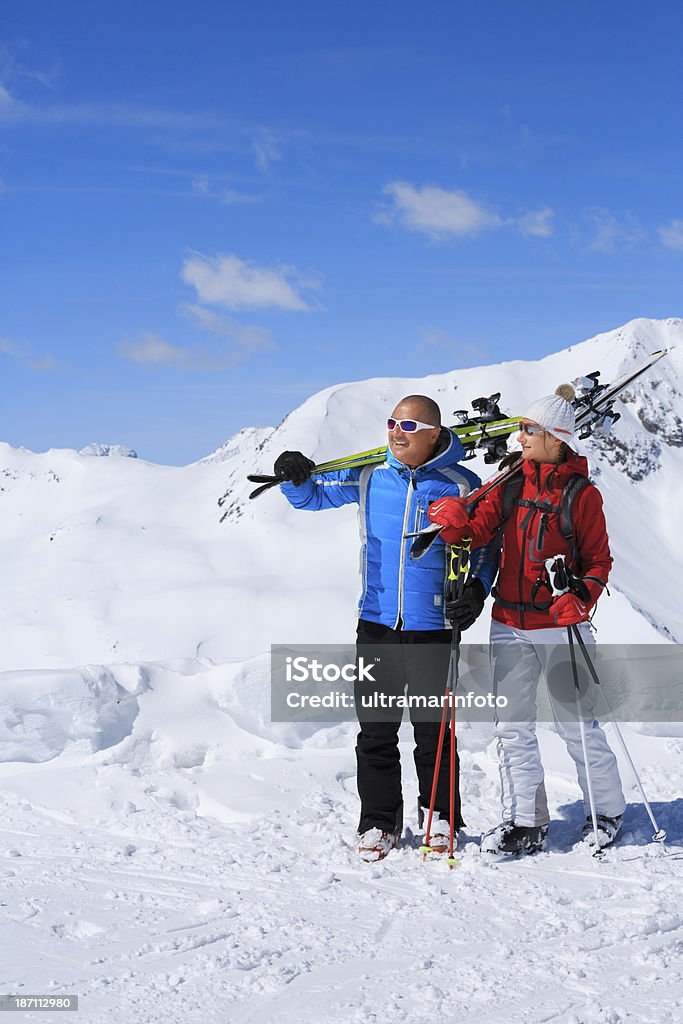 Sciatori da neve - Foto stock royalty-free di Abbigliamento da sci