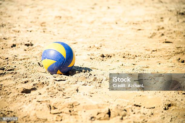 Foto de Vôlei De Praia e mais fotos de stock de Areia - Areia, Atividade Recreativa, Bola