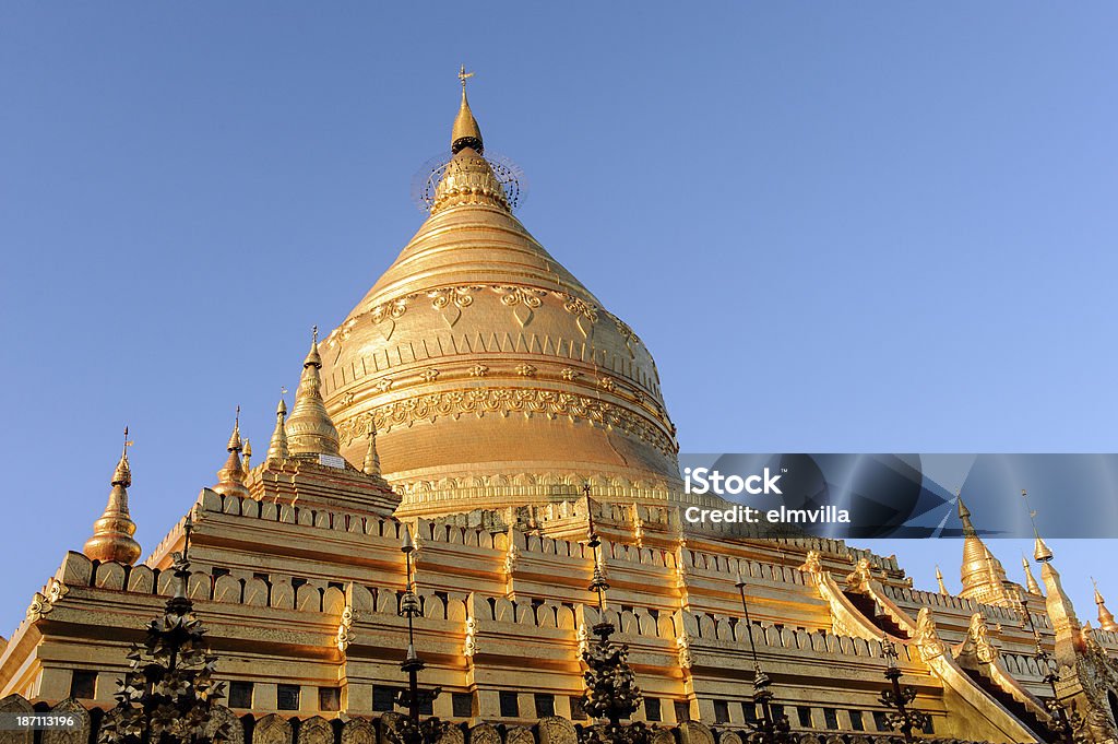 Shwezigon Paya Tempel von Bagan Birma - Lizenzfrei Außenaufnahme von Gebäuden Stock-Foto