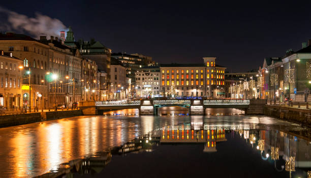 gotemburgo grande canal - gothenburg city urban scene illuminated - fotografias e filmes do acervo
