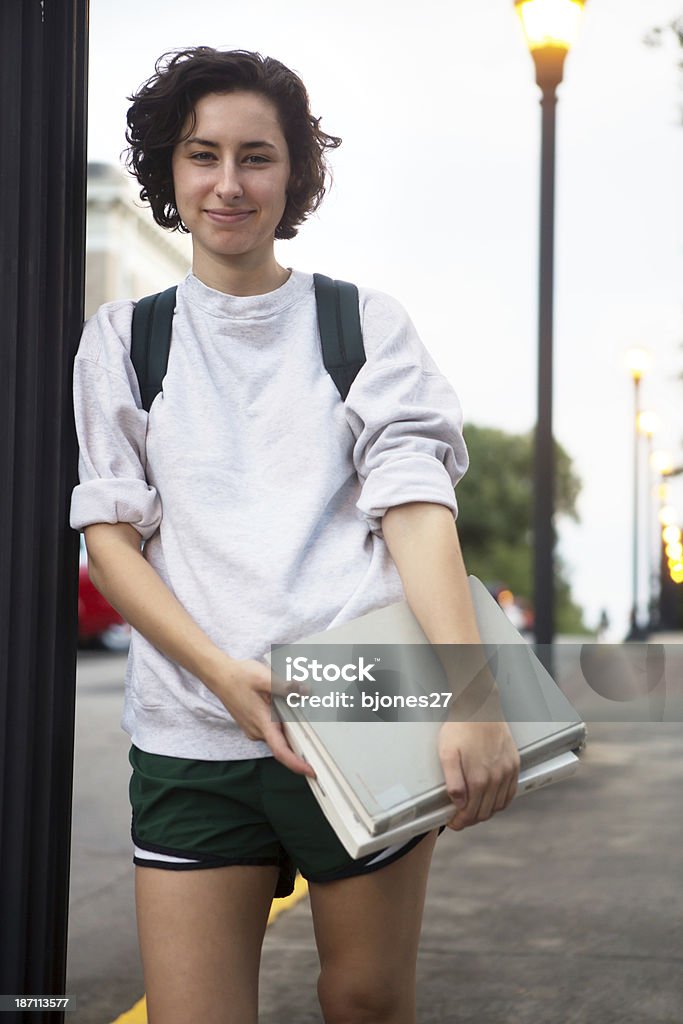 Aluno de Universidade no Campus - Royalty-free Adolescência Foto de stock