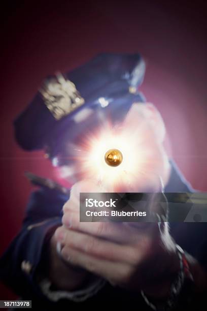 Cop ショット - 弾丸のストックフォトや画像を多数ご用意 - 弾丸, 速さ, まっすぐ