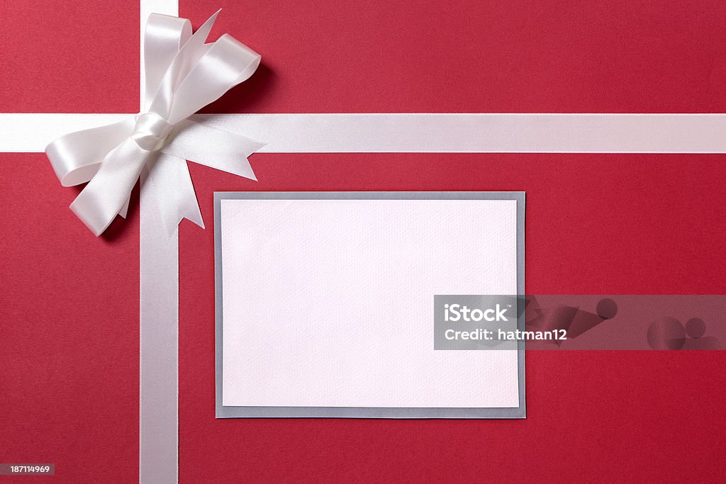 Rosso regalo con carta vuota - Foto stock royalty-free di Busta