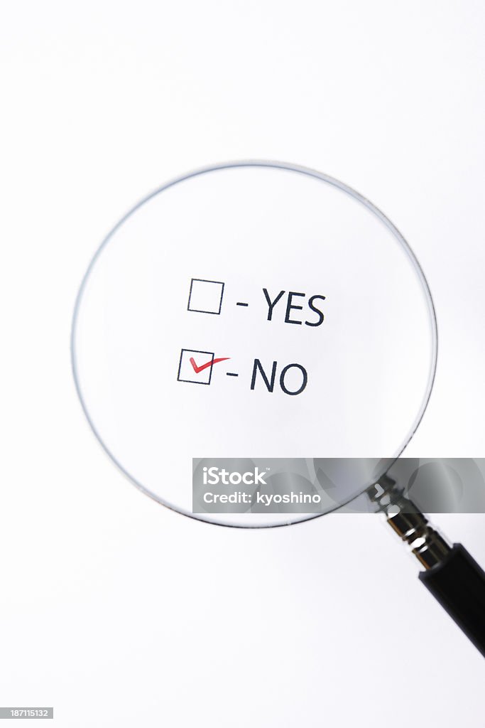 「はい」または「いいえ」チェックボックスに拡大鏡 - からっぽのロイヤリティフリーストックフォト