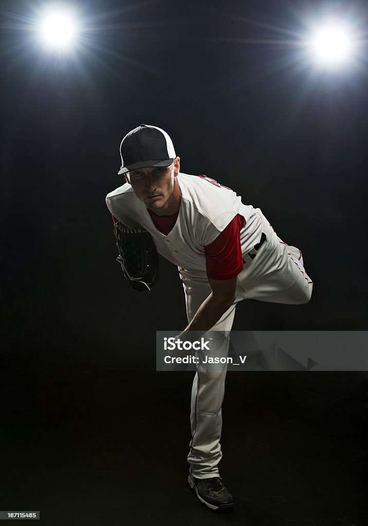 Lanciatore di Baseball pronto - Foto stock royalty-free di Pitcher di baseball
