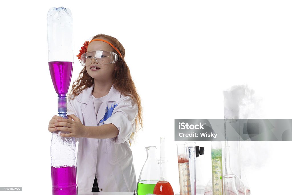 Aufmerksamen Schulkind-Nur Mädchen Durchführung experiment - Lizenzfrei Analysieren Stock-Foto