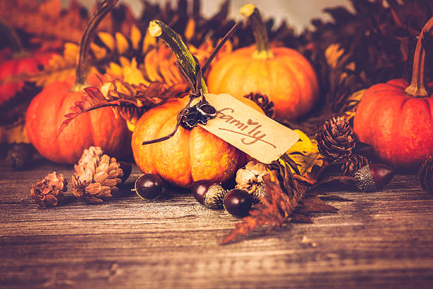 istock Autumnal Thanksgiving Arrangement 187117553