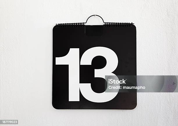 Número 13 Foto de stock y más banco de imágenes de Calendario - Calendario, Color negro, Día 13