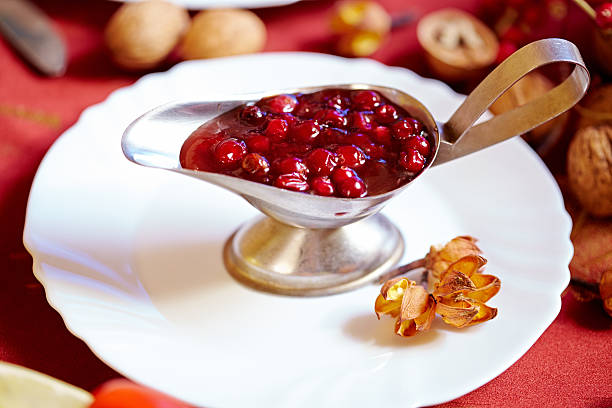 salsa de dulce - jellied cranberries fotos fotografías e imágenes de stock