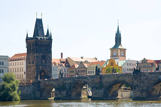 velha de praga - prague mirrored pattern bridge architecture imagens e fotografias de stock