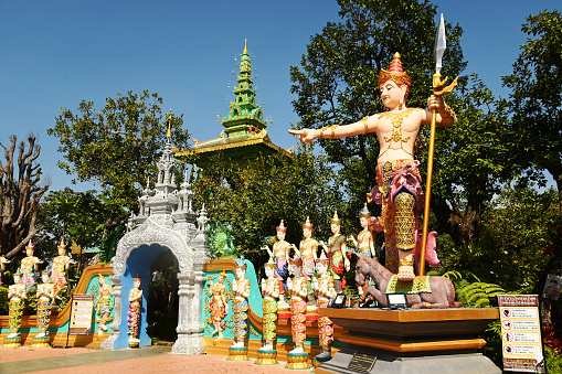 Buddhist arts and various arts Inside Wat Saeng Kaew Phothiyan is a combination of worldly dharma, expressing the beliefs and culture of Buddhists. Both giants and angels at Chiang Rai Province in Thailand.