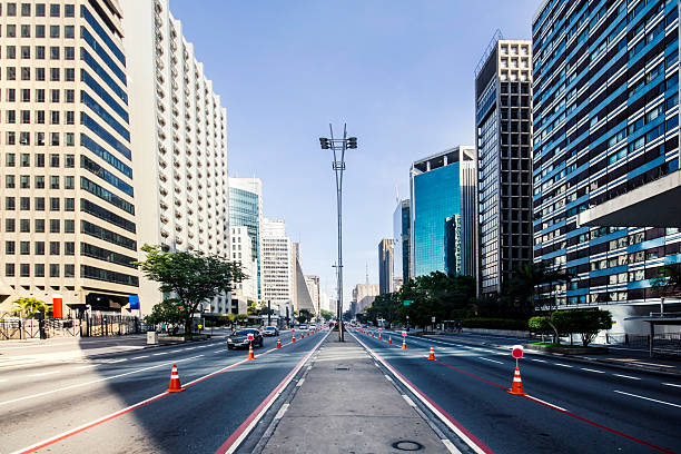 istock Paulista Avenue 187123812