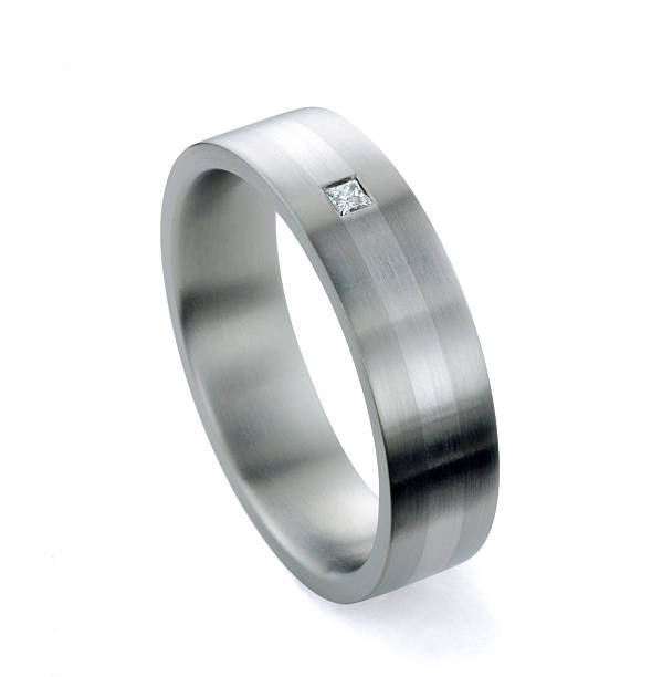 China Verslaving Maakte zich klaar Mans Diamond And Platinum Wedding Ring Stock Photo - Download Image Now - Men, Wedding Ring, Ring - Jewelry - iStock China Verslaving Maakte zich klaar Mans Diamond And Platinum Wedding Ring Stock Photo - Download Image Now - Men, Wedding Ring, Ring - Jewelry - iStock