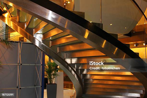 Moderne Architektur Treppe Stockfoto und mehr Bilder von Architektonisches Detail - Architektonisches Detail, Architektur, Bauwerk