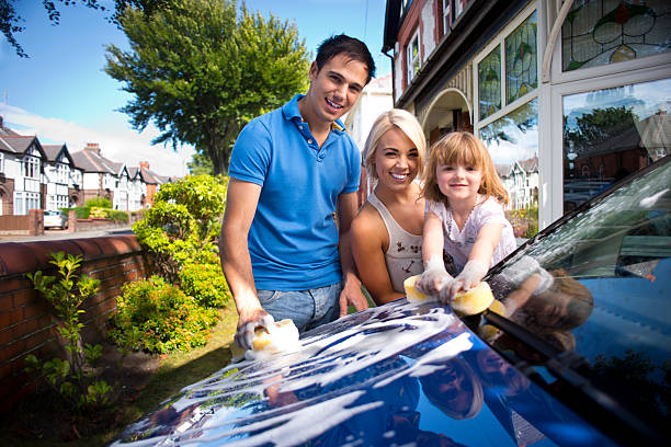 istock family carwash fun 187126137