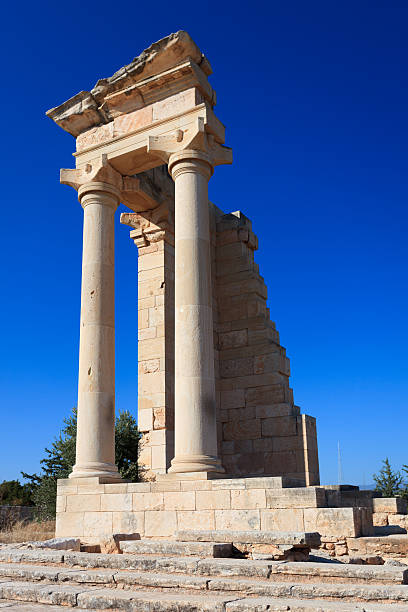 o santuário de apolo hylates-chipre - column italy italian culture greece imagens e fotografias de stock