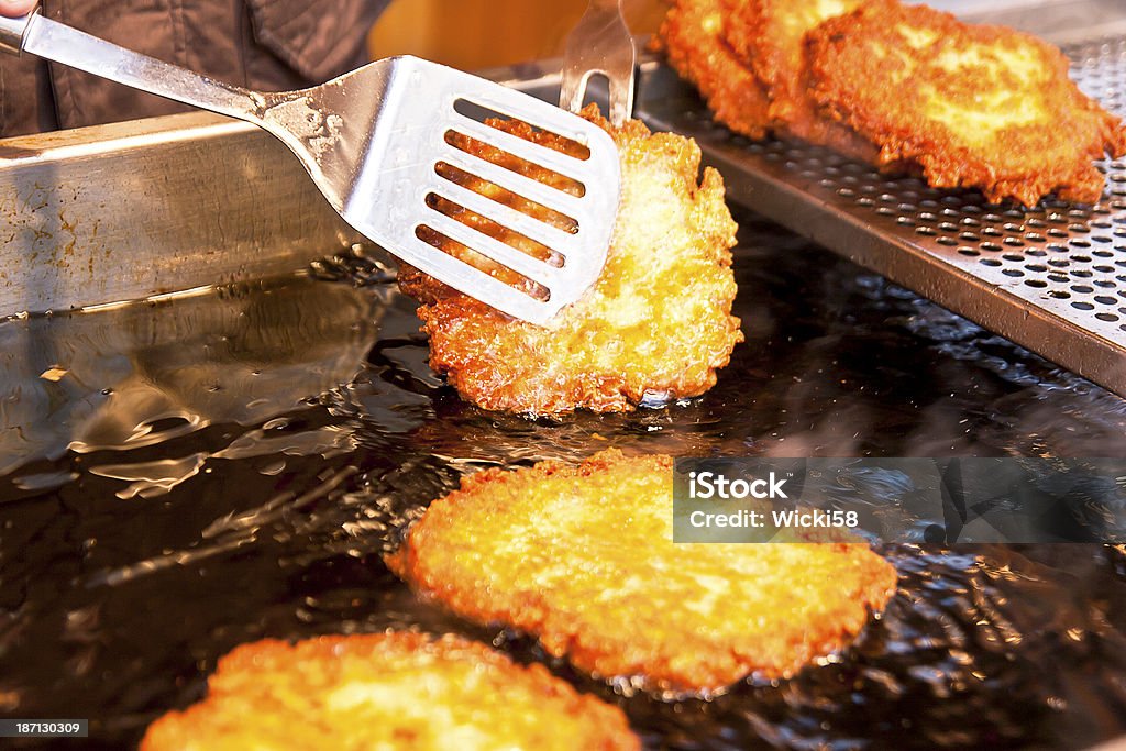 Pasar la patata caliente panqueques - Foto de stock de Crep libre de derechos