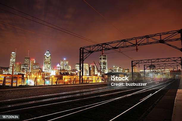 Montreal Stadt Electric Eisenbahn Bei Nacht Stockfoto und mehr Bilder von Elektrizität - Elektrizität, Montréal, Stromleitung