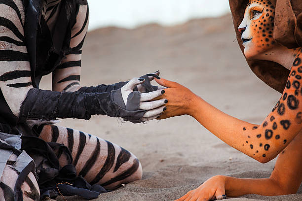 istock Humanoid Women in the Desert 187130436
