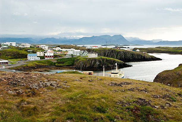 istock Port city in Iceland 187130801
