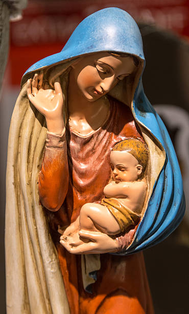 istock Virgin Mary and Baby Jesus 187131623