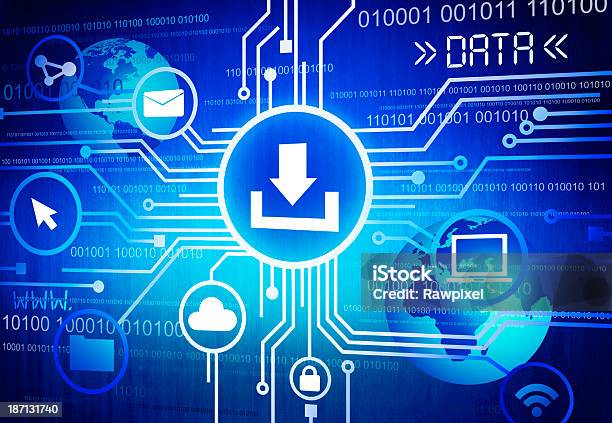 Ordenador Para La Descarga Foto de stock y más banco de imágenes de Datos - Datos, Recibir, Medio de información