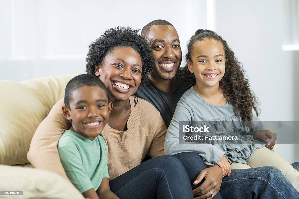 Afro-américaine famille - Photo de Adulte libre de droits