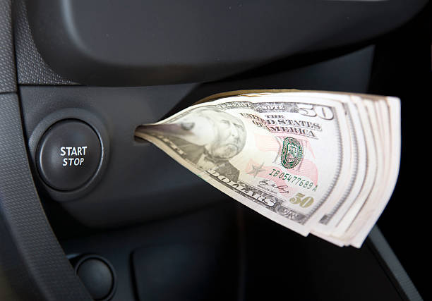 カーとお金 - currency odometer car gasoline ストックフォトと画像